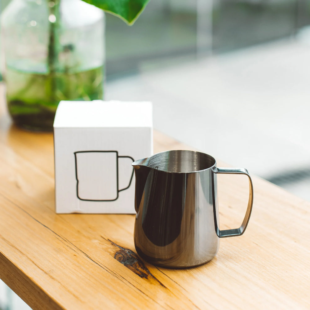 Barista Hustle Pitcher Stealth Black - Que Coffee