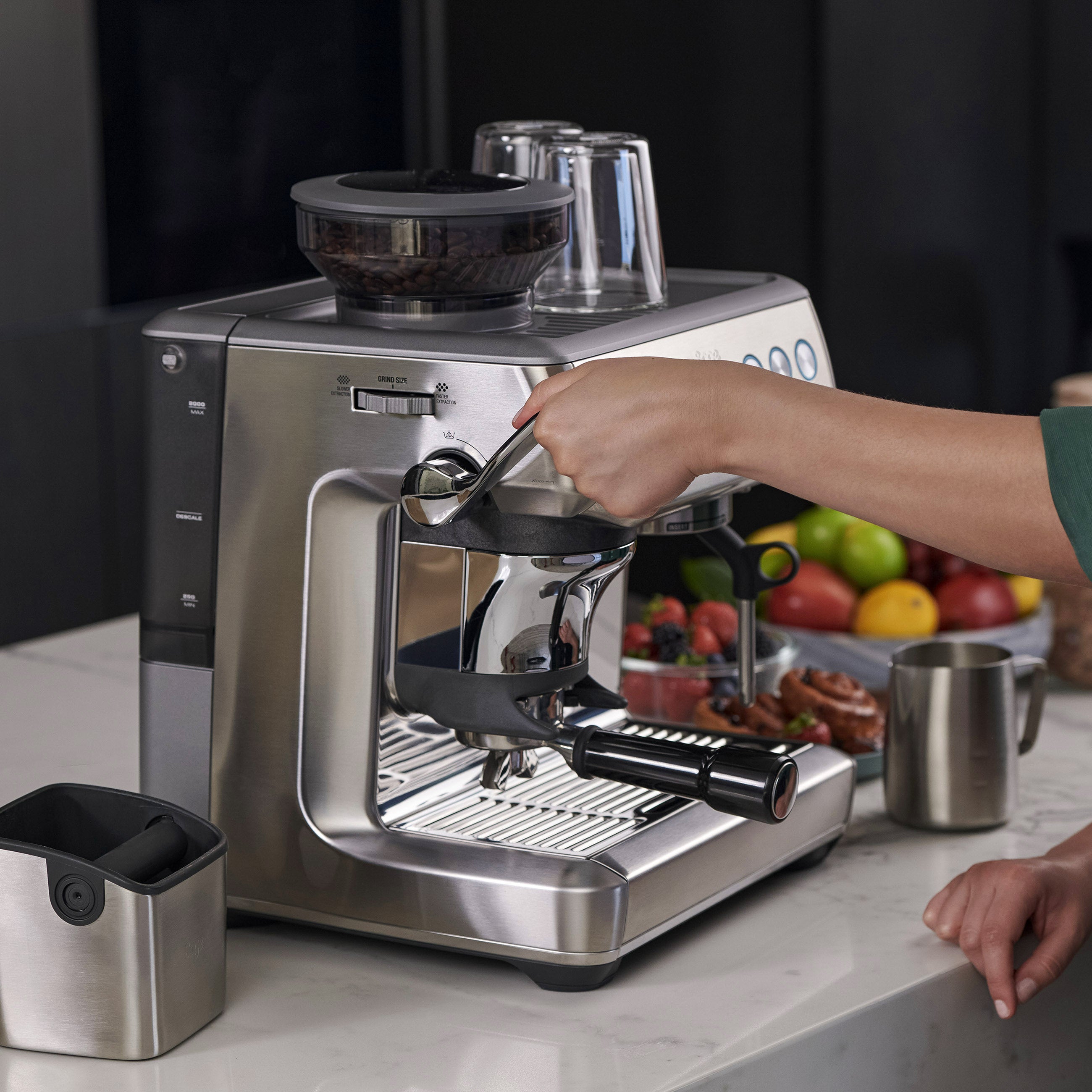 Sage the Barista Express™ Impress Coffee Machine - Que Coffee